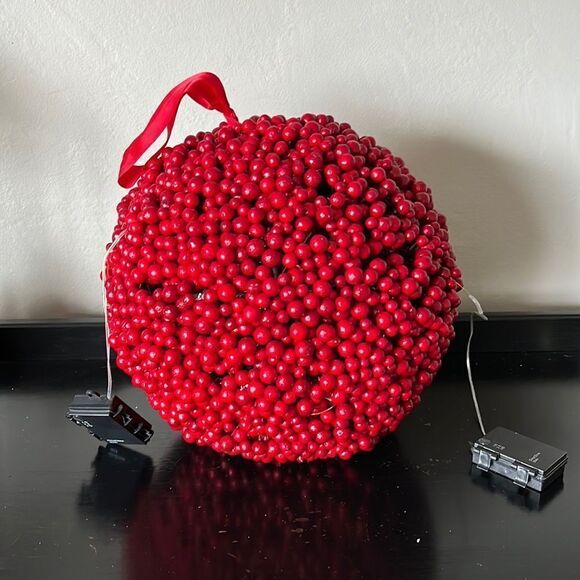 Pottery Barn Large Kissing Ball w/ Fairy lights